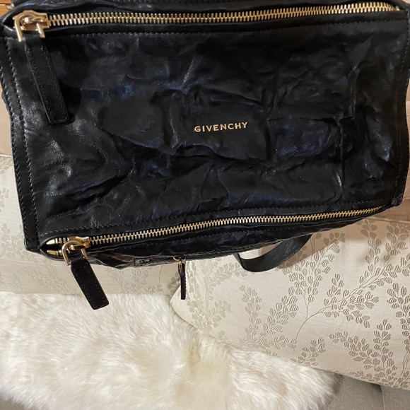 COPY - Givenchy Medium Antigona - Picture 4 of 4